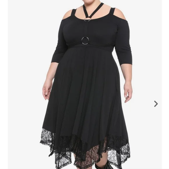 Hot topic black cold shoulder dress - Picture 2 of 3